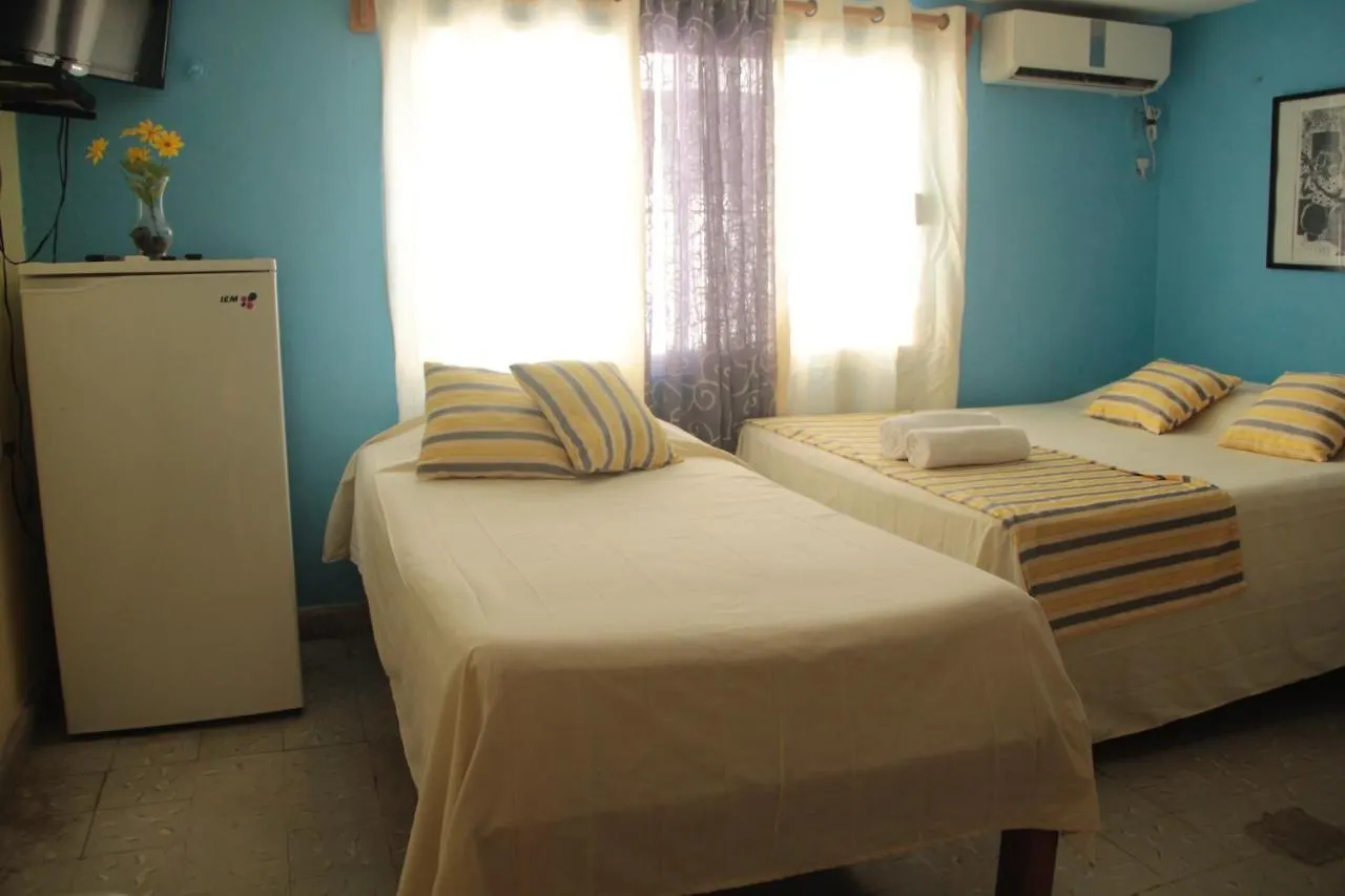 La Casa Naranja Hotel Isla Mujeres Pensión